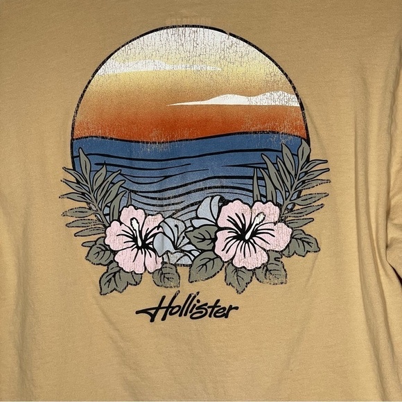 Hollister Crop T Shirt Yellow Long Sleeve Graphic Women’s Oversized Size XS - Picture 6 of 7